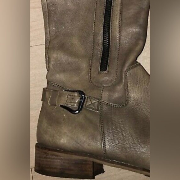 SABRA Over the Knee Riding Boots. Stunning!
Size 8.5. Never Worn. Retail $369. - Picture 4 of 8